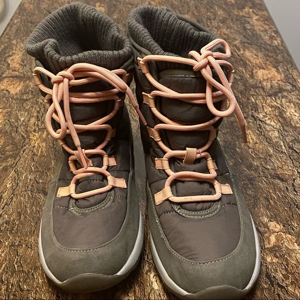 Tony Little Cheeks Women's Water-Repellent Hiker Ankle Boot Size 9.5 M G…